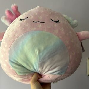 glow in the dark sleeping axolotl squishmallow